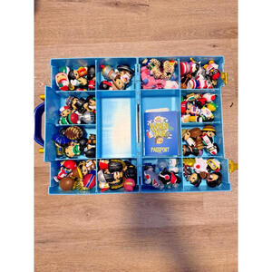 Ryan's World Tour Passport Pack – 80 Figurines + Passport Book + Suitcase